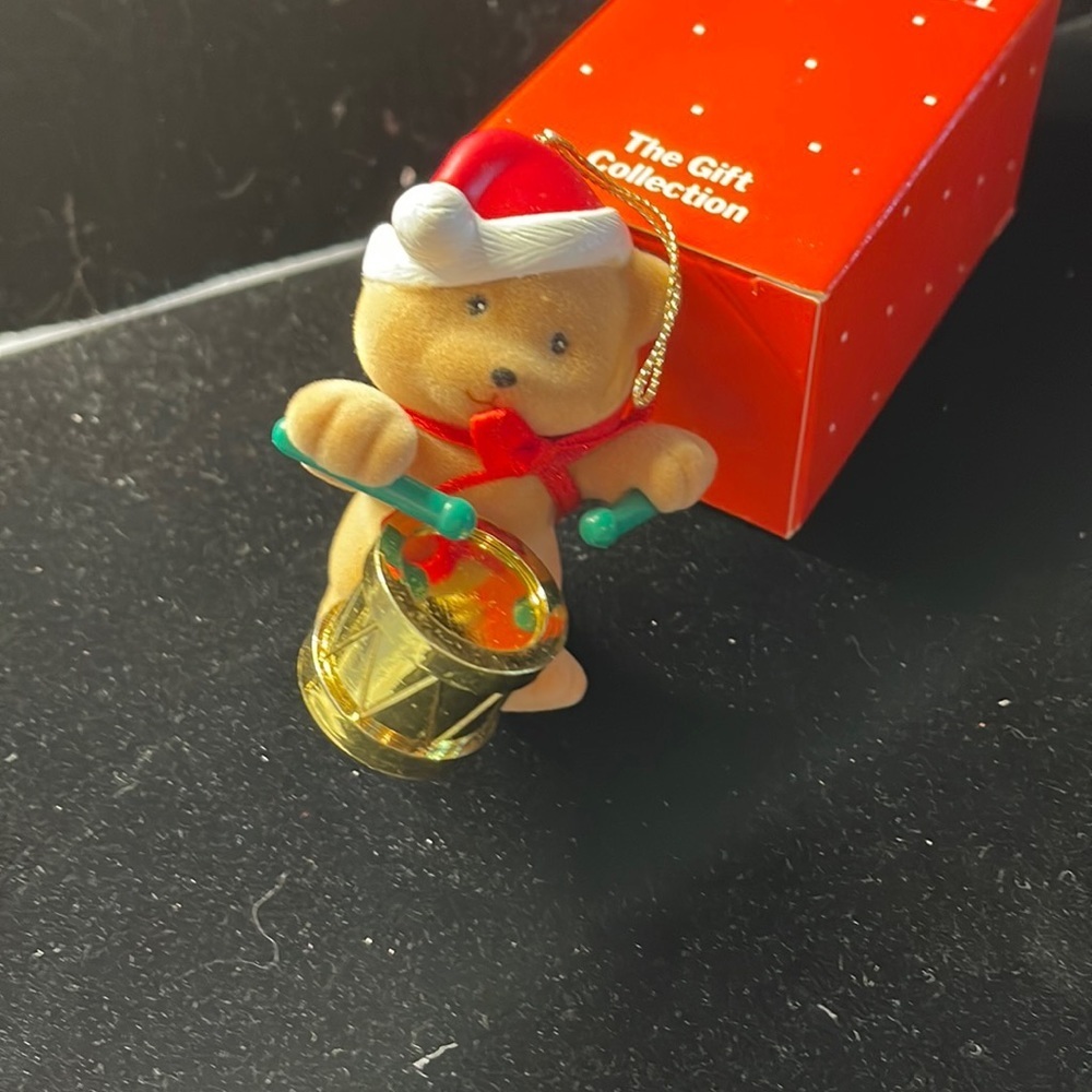 Avon Vintage Collectible “Merry Marchers Christmas Ornament Teddy w/Drum”